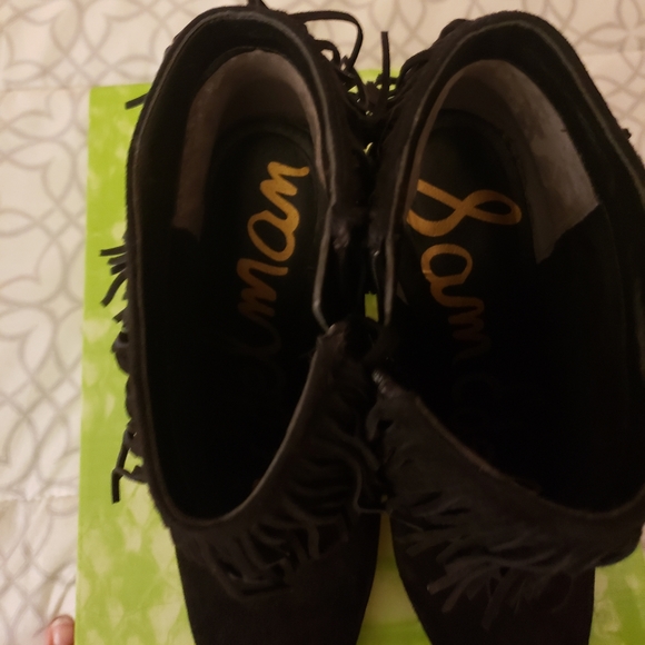 Boots - Picture 3 of 4